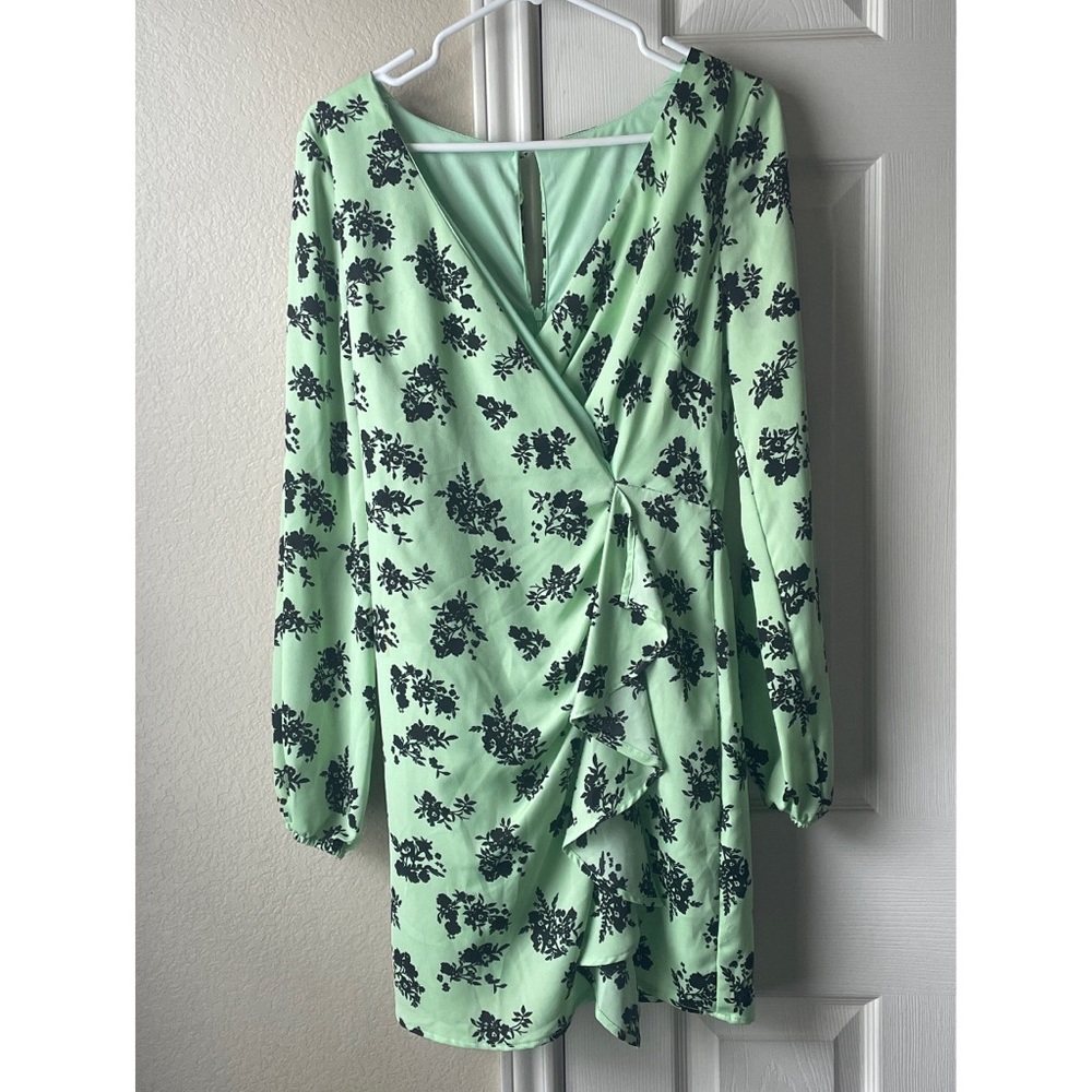 As U Wish NWOT Floral Long Sleeve Bodycon Dress - Green
